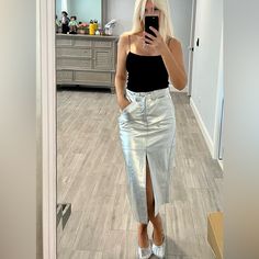 Nwt Size 2,Metallic Finish, Faux Leather Design, Fully Lined, High Front Slit, High Back Slit, 5 Pocket Style Silver Metallic Skirt Outfit, Midi Outfit, Midi Outfits, Silver Skirt, Metallic Skirt, Women Skirts Midi, Leather Design, Skirt Outfits, Metallic Silver