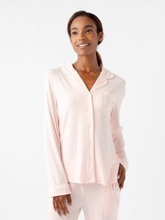 Our women's long sleeve bamboo pajamas feature enhanced breathability and temperature regulation Ideal for hot temperatures Flattering stretch-knit from bamboo-based fabric designed for every-BODY Women's Long Sleeve Shirt Bamboo Viscose Pajama Top in Stretch-Knit in Blossom (Size: X-Small) - Cozy Earth Bamboo Pajamas, Best Pajamas, Fabric Accessories, Soft Clothes, Womens Long Sleeve Shirts, Bamboo Fabric, Tall Women, Pajama Top, Luxury Fabrics