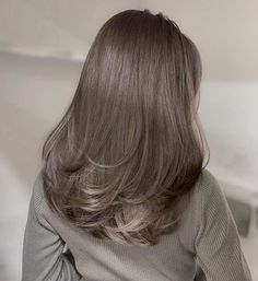 Angel Haircut, Midi Haircut, Brown Hair Cuts, Highlights Brown Hair Balayage, Ash Brown Hair Color, Ash Hair Color, Hair Color Streaks