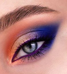 Colorful Smokey Eye Makeup, Eye Makeup Looks For Hooded Eyes, Nye Eye Makeup Looks, Minimalist Eye Makeup, Color Eyeshadow Looks, Vibrant Makeup Looks, Sunset Eye Makeup, 80 Disco, Recital Makeup