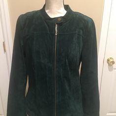 Gorgeous! Hunter Green Moto Jacket Zipper & Snap Closure Slim Fit ( Med To Xl) Satin Interior Leather Suede Runs Small Casual Green Leather Jacket For Work, Casual Green Biker Jacket For Work, Green Moto Jacket, Jacket Zipper, Suede Jacket, Hunter Green, Moto Jacket, Snap Closure, Size 16