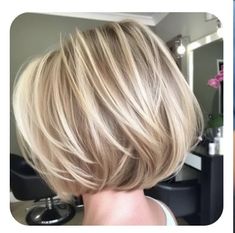 Blonde Bob Lowlights, Blond Layered Bob, Blonde Bob With Brown Lowlights, Blonde Bob Thick, Blonde Layered Bob With Bangs, Blonde Hair Cool Tone, Highlight Bob, Blonde Highlight, Medium Hair Styles For Women