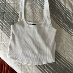 Size Small, Never Worn White Scoop Neck Tank Top Casual, White Basic Tank Top For Day Out, Basic White Tank Top For Day Out, Navy Tank Top, Old Navy Tank Tops, Old Navy Tops, Navy Tops, Navy White, White Tops