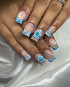 Nail Art Freestyle, Summer Flowers Nails, Short Airbrush Nails, Matric Nails, Nails Vacay, Valentines Nails French, Nail Inspo Hello Kitty, Duck Nails Short, French Tip Nails Pink