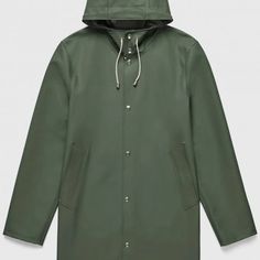 Stockholm Green - Stutterheim (USA) Liquid Laundry Soap, Laundry Liquid, Raincoats For Women, Waterproof Boots, Male Models, Unisex Fashion, Stockholm, Fabric Weights, Womens Sizes