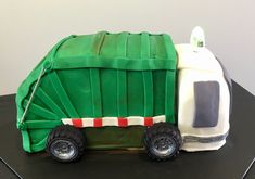 a cake made to look like a tractor trailer