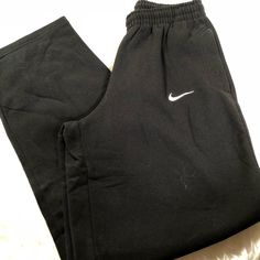 Nwt Men’s Sweatpants.. Super Soft Inner Lining, And Elastic Waist.. Nike Relaxed Fit Full-length Sweatpants, Nike Black Cotton Sweatpants, Mens Nike Sweatpants, Versatile Black Sweatpants With 4-way Stretch, Men’s Nike Sweatpants, Urban Black Full-length Sweatpants, Sports Sweatpants With 4-way Stretch And Elastic Side Panels, Nike Sweatpants, Nike Pants