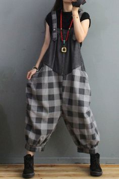 #overalls #plaids #checkers #dungarees Japanese Overalls Outfit, Goth Overalls, Punk Overalls, Fun Overalls, Quilted Overalls, Japanese Overalls, Andro Fashion, Oversized Overalls, Black Dungarees