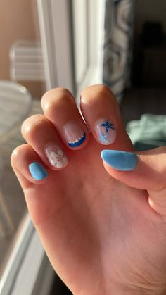 Cute Gel Polish Nail Ideas Short, Vacation Nails Short Gel, Summer Nails Builder Gel, Short Nail Designs Beginner, Cute Italy Nails, Short Beach Nails Gel, Short Short Nail Ideas, Hawaii Nails Ideas Short, Disney Nails Cruise