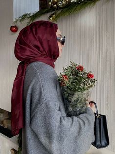 Red Scarf Outfit, Fashionable Work Outfit, Colour Combinations Fashion, Muslim Outfits Casual, Hijabi Fashion Casual, Hijabi Style, Hijabi Outfits Casual, Muslim Outfits, Everyday Fashion Outfits