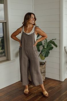 Overalls Outfit Linen, Flowy Overalls Outfit, Linen Overalls Outfit Summer, Linen Overalls Outfit, Ashley Outfits, Overalls Outfit Summer, Clothing Necessities, Playsuit Outfit, Summer Linen Outfits