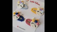 three crocheted hair clips with unicorns on them and the words hello astern