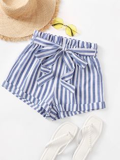 Striped Shorts with Rolled Hem #popular #fashion #BohoChic #fresh #NewArrivals #pomonaandpeach #boho Short Elegantes, Ikat Pinggang, Tie Waist Shorts, Spring Shorts, Elastic Shorts, Tie Shorts, Women Shorts, Belted Shorts, Shorts Casual