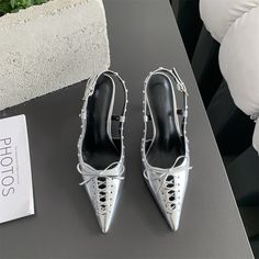 Product information:
 
 Toe bracket shape: Tip
 
 Color: white, black, silver
 
 Shoe Upper material: PU
 
 Wearing method: front lace-up
 
 
 Size information:
 
 Size: 35, 36, 37, 38, 39

Size 5.5=35=22.5cm

Size 6=36=23cm

Size 6.5=37=23.5cm

Size 7=38=24cm

Size 7.5=39=24.5cm

Packing list: 

High heels X1 pair 



Product Image: Silver Shoe, Slingback Sandals, Fitness Watch, Silver Shoes, Slingback Sandal, Cut And Style, Black Sandals, Low Cut, Black Silver