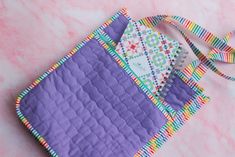 Brighten up your weekend with another rainbow project, the Everyday Quilted Tote made by Luci @seagardensewing! 💜⁠
⁠
This beautiful all-purpose tote is made with our new Stripes Basics and coordinating Amethyst tonal stripes and Confetti Cottons! Check out the link to this pattern by Knot and Thread on our blog, and take a closer look at Luci's process of bringing the Everyday Quilted Tote to life!