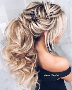 Uploaded by Eugenia. Find images and videos on We Heart It - the app to get lost in what you love. Wedding Ponytail, Victory Rolls, Hair Quotes, Pinterest Hair, Wedding Hair Clips, Long Blonde, Wedding Updo, Braid Hairstyles