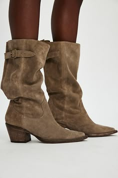 Suede Boots Outfit, Slouchy Suede Boots, Free People Boots, Cowgirl Style Outfits, Slouch Boots, Boho Boots, Shoes Heels Classy, Slouchy Boots, Slouched Boots