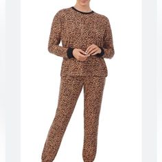 Sold Out !!!!!!!!!!!!!!! Dream A Little Dream In These Soft Knit Pjs Covered In A Lively Print With A Crewneck Top And Matching Tapered Joggers. 24 1/2" Top Length (Size Medium) 29" Inseam; 8" Leg Opening; 11" Front Rise; 14" Back Rise (Size Medium) 95% Polyester, 5% Nwt In Packaging Quick Shipping Bundle And Save Tapered Joggers, Victoria Secret Pajamas, Plaid Pajamas, Flannel Women, Nightgowns For Women, Print Pajamas, Pajama Bottoms, Red Shorts, Short Pajama Set