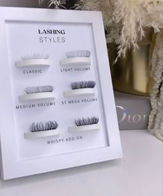 Eyelash Extension Salon Decor, Lash Extension Salon Decor, Eyelash Bar Decor Lash Room, Eyelashes Studio Decor, Esthetics Cover Photo Facebook, Esthi Room Ideas, Permanent Cosmetics Studio, Eyelash Instagram Theme, Esthetician Accent Wall