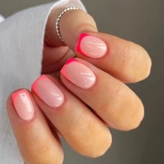 Pink Tip Nails, Unghie Sfumate, Summer Gel Nails, Pink Gel Nails, Short Gel Nails, Simple Gel Nails, Her Nails, Makijaż Smokey Eye