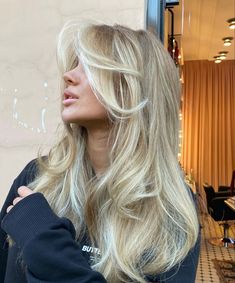 Bright Blonde Hair, Light Blonde Hair, Long Blonde, Hair Inspiration Color, Long Blonde Hair