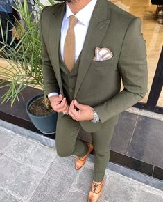 Wedding Suit Men, Green Suit Men, Olive Green Suit, Green Wedding Suit, Suits Men Slim, Costume Vert, Olive Green Weddings, Suits Groom, Green Tuxedo