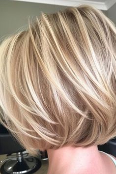 Lace Front Bob, Bob Straight, Layered Bob Haircuts, Layered Haircuts For Medium Hair, Wig Lace Front, Chin Length Hair, Layered Bob Hairstyles, Bob Hairstyles For Fine Hair, Wig Lace