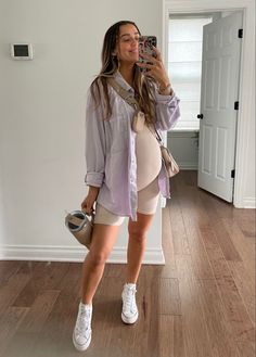 Prego Summer Outfits, Outfits For Pregnant Women Casual, Traveling Pregnant Outfits, Maternity 2022 Fashion, Belly Bump Outfits, Size 12 Pregnant Women, Simple Summer Maternity Outfits, Athletic Maternity Outfits Summer, Pregnacy Outfits Spring