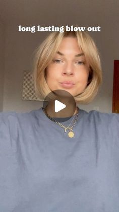 Short Hair With Fringe Hairstyles, Blow Wave Short Hair, How To Blow Dry Bob Haircut, How To Blow Dry A Bob Haircut, Blowout Short Hair Tutorial, Bob Blowout Tutorial, How To Blowdry Short Hair, Haircuts Fall 2024, Blow Dry Bob