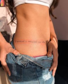 a woman is showing her stomach with the words i cannot't understand who she is