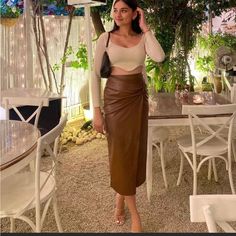 Was A Little Too Big Long Brown Leather Skirt, Knotted Skirt, Knot Skirt, Brown Leather Skirt, Zara Skirts, Easy Trendy Outfits, Lookbook Outfits, Favorite Dress, Wrap Skirt