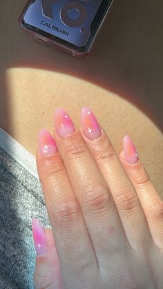 Ora Nails Design, Pink Orange Ombré Nails, Ora Nails Ideas, Pink Faded Nails, Light Pink Aura Nails, Aura French Tip Nails