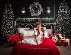 Elegant Country Headboard Photography Backdrops | HSD Headboard Backdrop, Christmas Photo Studio, Christmas Backdrop Photography, Country Headboard, Backdrop Pictures, Wood Walls Bedroom, Christmas Photo Backdrop, Christmas Background Photography, Photo Backdrop Christmas