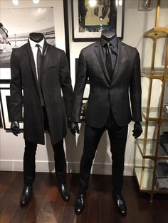 Expensive Suits Men Luxury, Aristocrats Aesthetic, 2023 Men Fashion, Full Black Suit, Expensive Suits, Fashion Casual Outfits, Stylish Mens Suits, Tailored Fashion, Mens Smart Casual Outfits