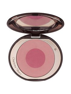 Charlotte Tilbury Blush, Charlotte Tilbury Cheek To Chic, Tages Make-up, Charlotte Tilbury Makeup, Cheek Makeup, Chic Pillows, Blush Brush, Wet N Wild, Rimmel