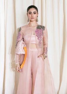 Ethnic Wears, Organza Jacket, Look Rose, Latest Dress Design, 2022 Style, Indian Dresses Traditional, Simple Pakistani Dresses, Designer Party Wear Dresses, Designer Dresses Casual