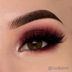 Machiaj Smokey Eyes, Eyeliner Smokey, Maroon Makeup, Black Eyeliner Makeup, Make Up Diy, Makeup Cantik, Make Up Designs, Membentuk Alis, Red Eye Makeup