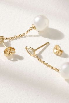 14Kゴールド パール ダイヤモンド ピアス | NET-A-PORTER Akoya Pearl Drop Diamond Earrings, Refined Akoya Pearl Drop Jewelry, Refined Akoya Pearl Drop Earrings, Baroque Pearl And Diamond Earrings, Elegant Akoya Pearl Earrings With Pearl Charm, Pearl And Diamond Earrings, Gold Piece, Akoya Pearls, Gold Pearl