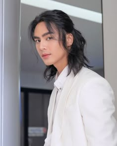 Asian Men Hairstyle Long Hair, Korean Long Hair Men Hairstyles, Men Feathered Haircut, Wolfcut Ponytail Men, Korean Long Hairstyle Men, Korean Men Long Hairstyle, Asian Man Haircut Long, Asian Male Long Hairstyle, Asian Mens Long Hairstyles