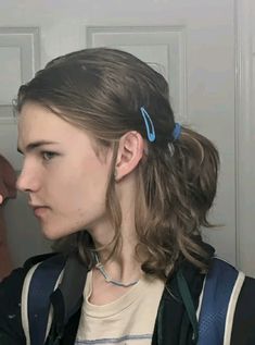 Transmasc Long Hair Styles, Men Long Hairstyles Braid, Feminine Men Long Hair, Link Haircut Zelda, Link Hairstyle Zelda, Feminine Hairstyles For Men, Link Haircut, Zelda Hairstyle, Masc Long Hair