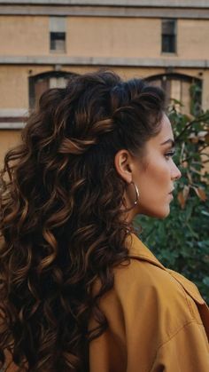 Great Curly Hairstyles, Curly Hair Hair Accessories, Curly Hairstyles Photo Shoot, Curly Hair Wedding Half Up, Curly Hair Goals Aesthetic, Curly Hair Styles Formal, Half Up Half Down Long Curly Hair, Wedding Hairstyles For Long Curly Hair, Curly Half Updo