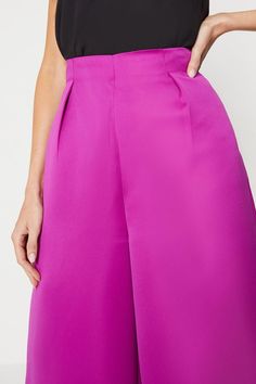 Slip on your new favourite trousers; whether you're into trendy flares, smart ankle-grazers or sleek wide-legs, we're sure you'll find exactly what you're looking for here. Designed in a range of luxe fabrics, classic silhouettes and a wide array of colourways to suit your every need. Style: Wide Leg Culotte In Satin.  Ideal for: Occasion.  Fit: Culottes.  Model wears size UK 10 and is 5' 9" tall. Trousers Wide Leg, Petite Jumpsuit, Satin Trousers, Petite Coat, Tall Clothing, Floral Outfit, Cold Weather Outfits, Tshirt Skirt, Petite Tops