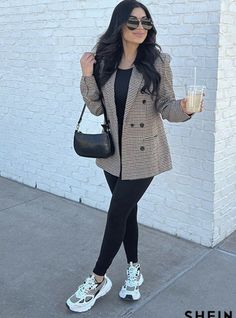 Fall Business Casual Outfits, Outfits Gorditas, Best Winter Outfits, Modesty Outfits, Stylish Fall Outfits, Winter Fashion Outfits Casual, Effortlessly Chic Outfits, Woman Suit Fashion