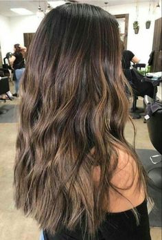 Deep Brown Penteado Cabelo Curto, Brown Blonde Hair, Hair Color Balayage, Hair Inspiration Color