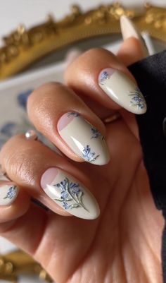 Brigerton Inspired Nails, Bridgerton Nails Design, Bridgerton Nails Inspired, Nails Idea Summer, Porcelain Nail Art, Italian Nails, Mountain Nails, Bridgerton Nails, Antique Nails