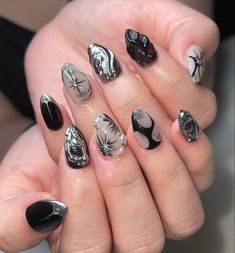 alien fairycore goth melaine martinez nails Nail Art Hitam Aesthetic, Ateez Nails, Aesthetic Alien, Alien Nails, Punk Nails, Nail Art Studio, Almond Nails Designs