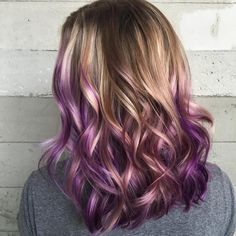 Purple Blonde Hair, Hairstyle Balayage, Purple Hair Highlights, Balayage Hairstyle, Balayage Haircolor, Purple Balayage, Underlights Hair, Purple Ombre Hair, Dyed Blonde Hair