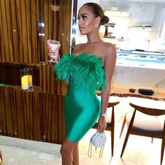 Size Small Stretch Material Worn Once, Like New. Green Feather Dress, Green Feather, Feather Dress, The King, Colorful Dresses, Like New, Mini Dress, Size Small, Womens Dresses