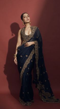 Blue Saree Look, Saree Looks, Navy Blue Saree, Glamorous Saree, Raashi Khanna, Rashi Khanna, Deep Navy Blue, Traditional Indian Outfits