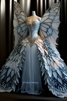 Prom Butterfly Dress, Fantasy Dress Reference, Fairy Goddess Dress, Poofy Ball Gowns, Fantasy Gowns Princesses Fairytale, Butterfly Dress Aesthetic, Prenses Dress, Odd Dresses, Fairy Quinceanera Dress